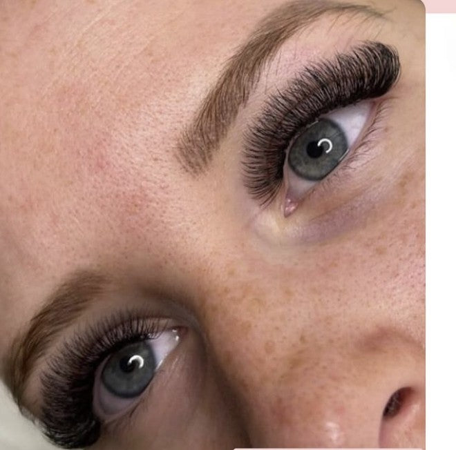 4D D curl 0.10 Premade Lashes XL Trays - Black Trays