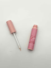 Load image into Gallery viewer, Eyelash Growth Lash Serum 5ml