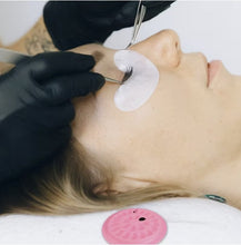 Load image into Gallery viewer, Disposable Eyelash Extension Glue Holder/Pallet (50)